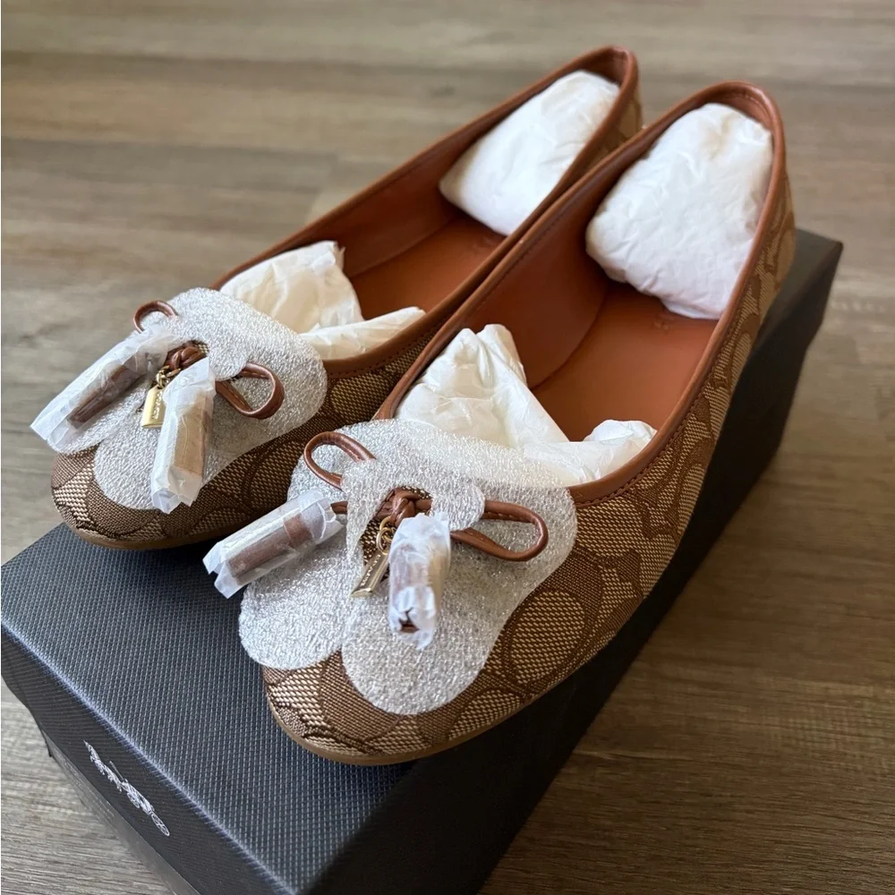 Coach Tan Signature Loafers - Picture 1 of 6